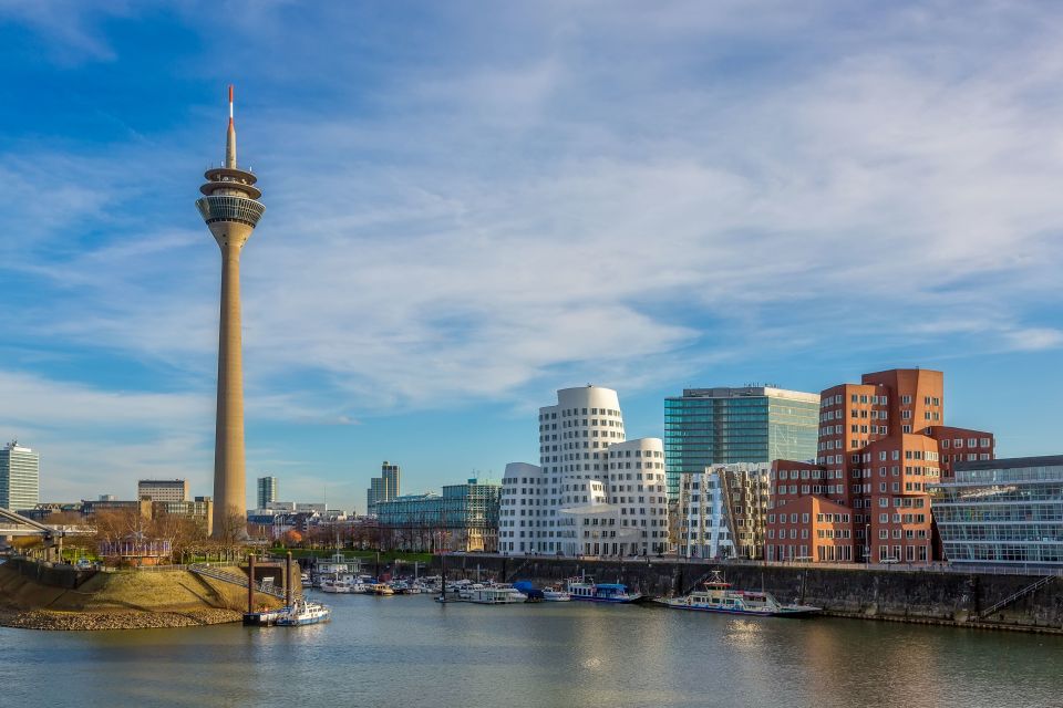 Düsseldorf: Classic City Segway Tour - Tasting Traditional Altbier