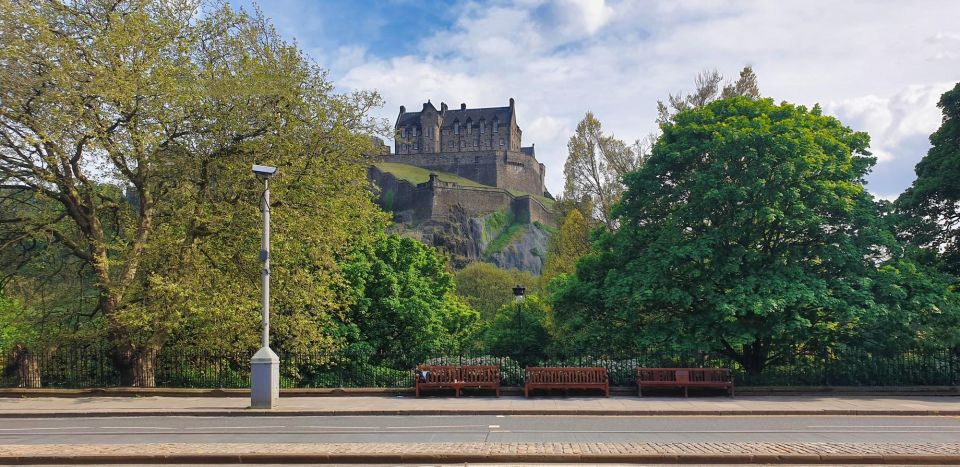 Edinburgh: Express Walk With a Local in 60 Minutes - Frequently Asked Questions