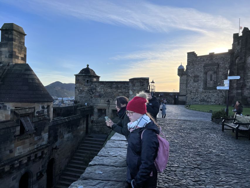 Edinburgh: Private Guided Tour of the Edinburgh Castle - Meeting Point and Directions