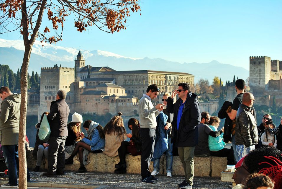 Granada: Albaicín, Sacromonte & Museum of Caves Walking Tour - Starting Point