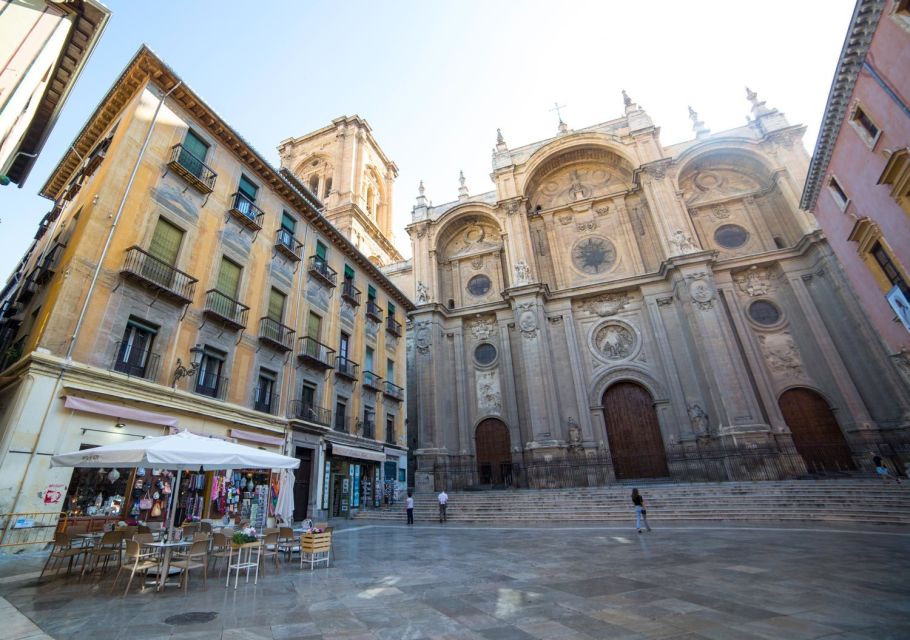 Granada: Half-Day 4-Neighborhoods 4-Cultures Private Tour - Visiting Sacromonte