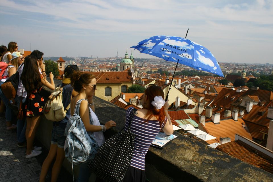 Klaras Prague Castle Private Tour - Tour of Golden Lane