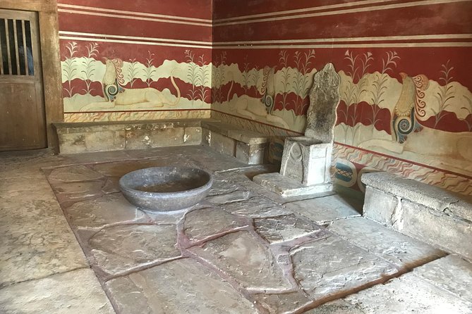 Knossos Palace With Transfer and Entry Ticket - Tour Considerations