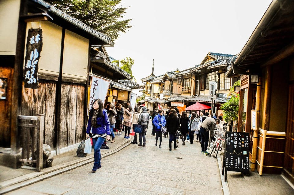 Kyoto: Higashiyama Highlights and Hidden Gems Walking Tour - Frequently Asked Questions