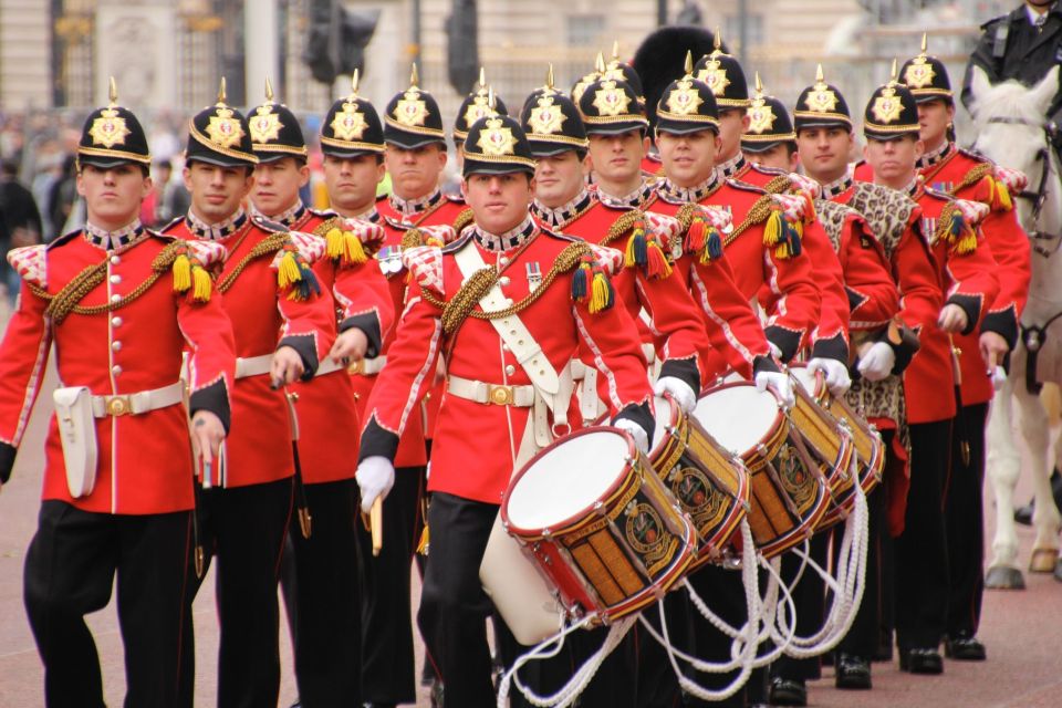 London: Changing of the Guard Private Group or Family Tour - Cancellation Policy