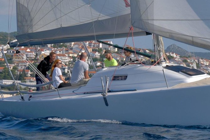 Paklinski Islands Hvar Half Day Morning Sailing- Group Tour - Sailing Vessel and Amenities