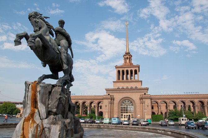 Private Sightseeing and Walking Tour in Yerevan - Getting to Yerevan