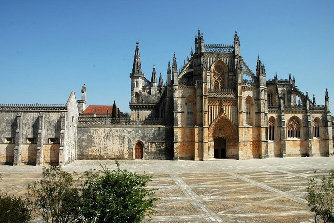 Private Tour for 1 to 8 People: Fatima, Batalha, Nazare and Obidos - Tour Reviews and Ratings