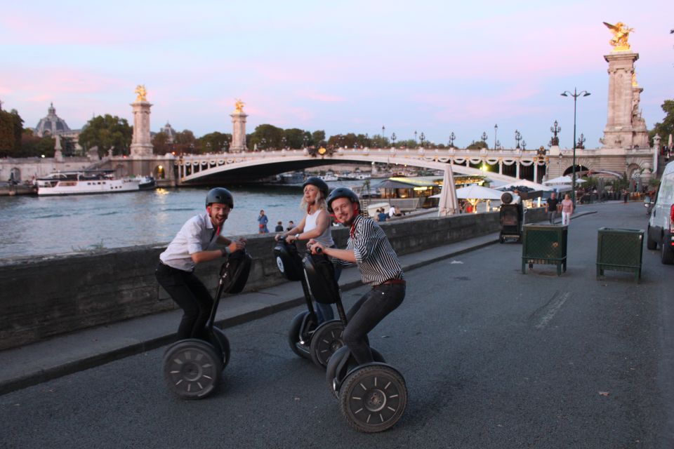 Segway Private Tour Lights of Paris - Tour Language