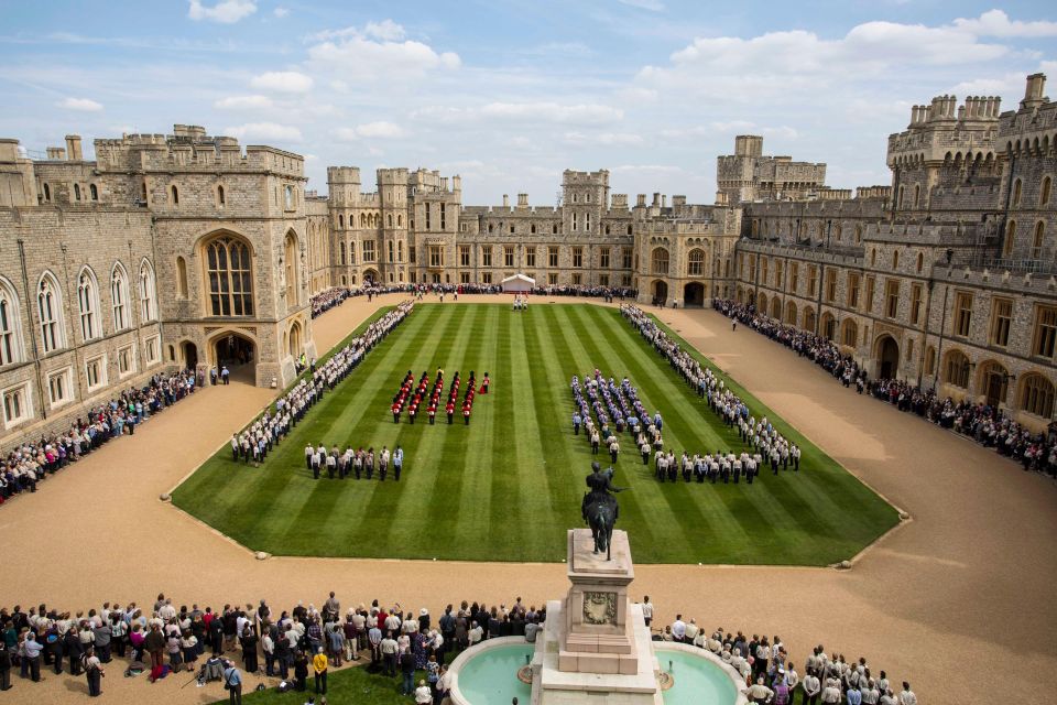 Southampton to London via Windsor Castle (private Vehicle) - Inclusions and Amenities Provided