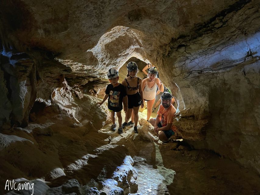 Mallorca: Beach Inside the Cave Tour - Things To Known