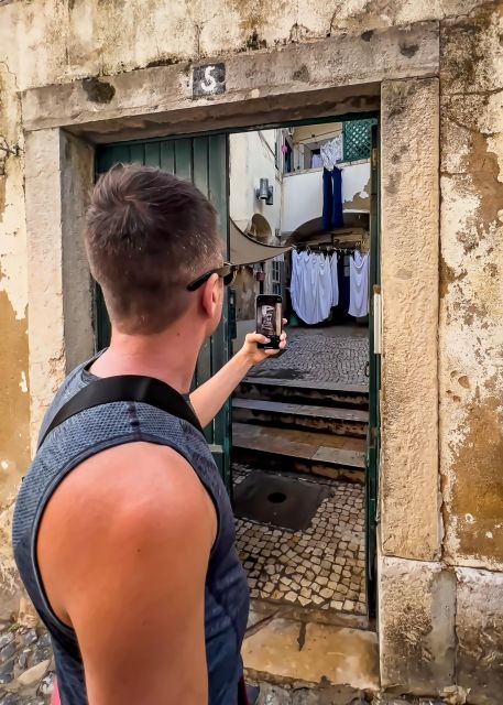 Photo Walk In Alfama, Graça and Mouraria With Gilby VM - Frequently Asked Questions