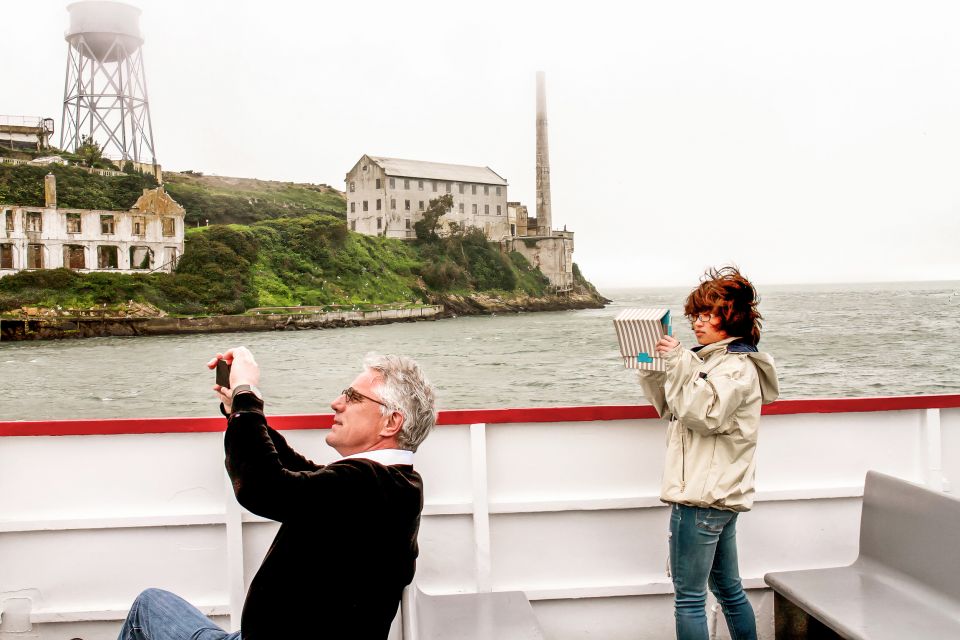 San Francisco: California Sunset Boat Cruise - Frequently Asked Questions