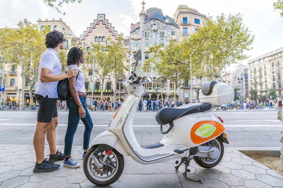 Barcelona by Scooter: Best Gaudís Legacy | 5h Best Tour - Key Points