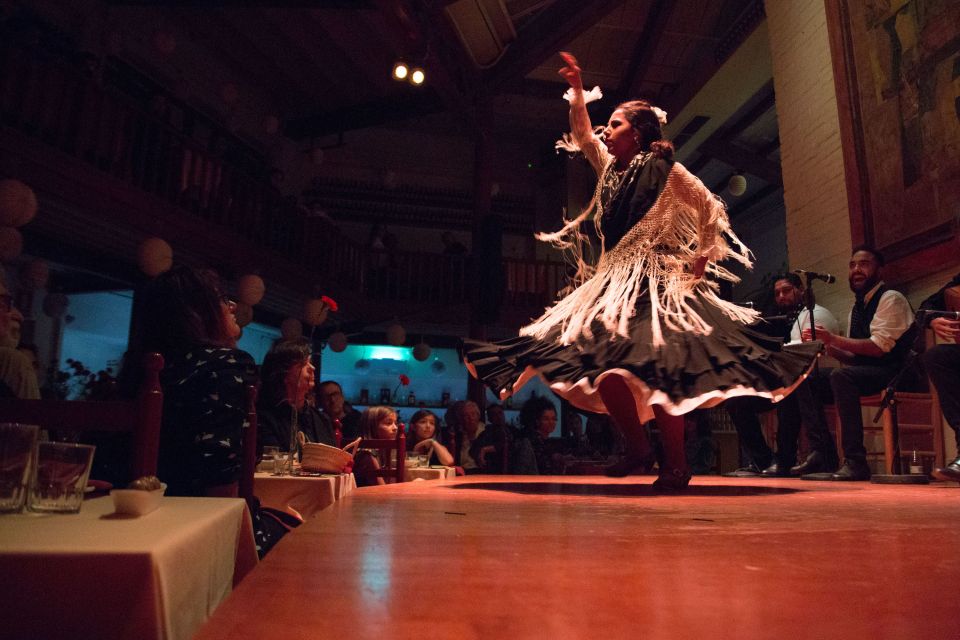 Barcelona: Flamenco Show With Dinner at Tablao De Carmen - Key Points