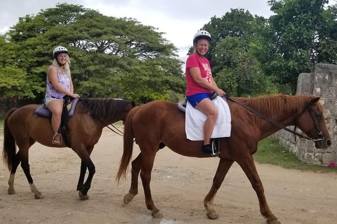 Braco Stables Horseback Ride and Swim Excursion From Runaway Bay - Key Points