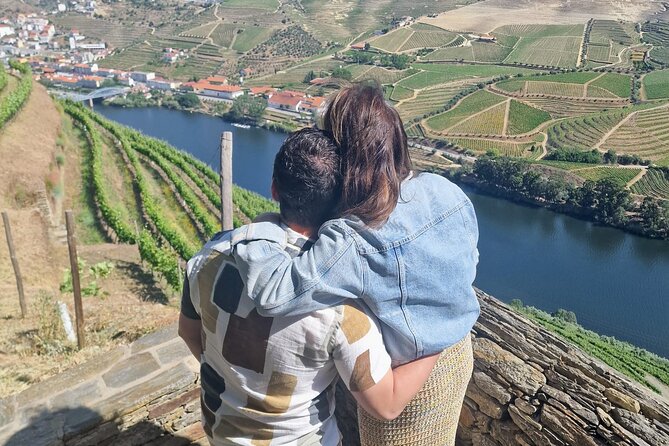 Douro Valley-Private Experience-Specialized Guide, Lunch, Boat,wineries,tastings - Key Points