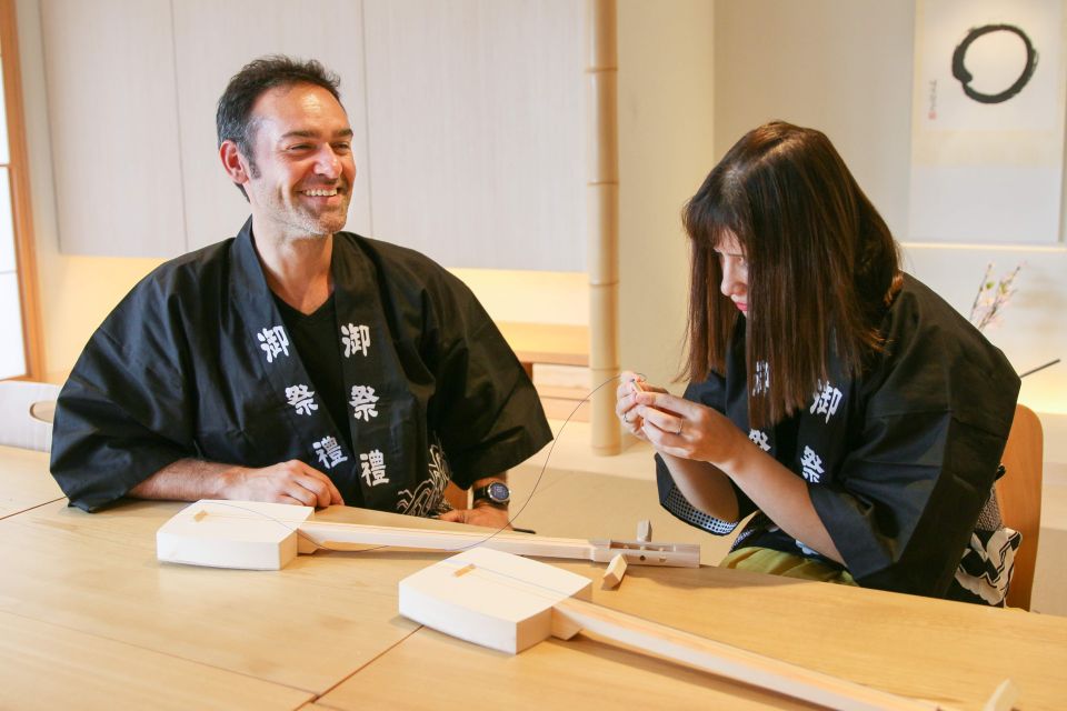 【Tokyo Shami】Let's Make a Mini Shamisen and Play It! - Key Points