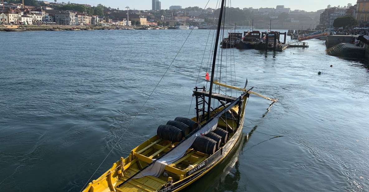 Essential Tour of the Two Banks of the Douro in Porto - Key Points