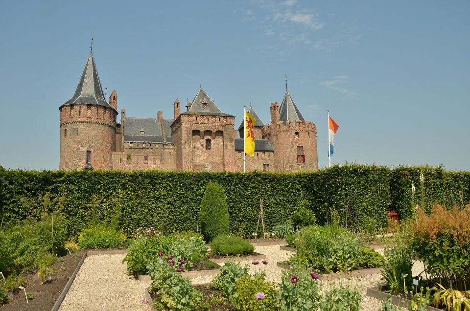 From Amsterdam: Amsterdam Castle Muiderslot Private Tour - Key Points