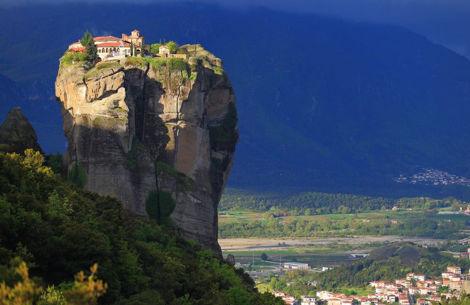 From Thessaloniki: Private Day Trip to Meteora With Transfer - Key Points