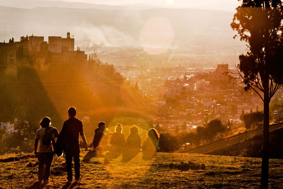 Granada: Albaicín and Sacromonte Guided Sunset Walking Tour - Key Points