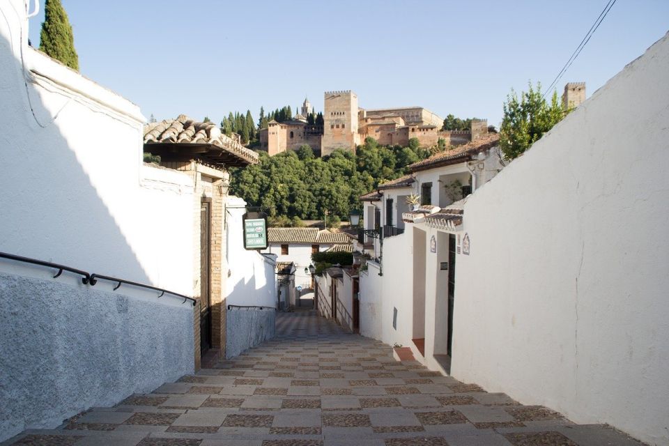 Granada: Albaicín, Sacromonte & Museum of Caves Walking Tour - Key Points