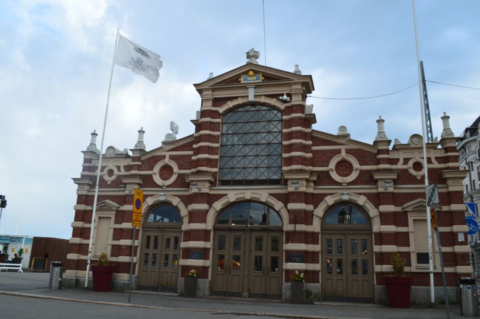 Helsinki: Historical Highlights Self-Guided Audio Tour - Key Points