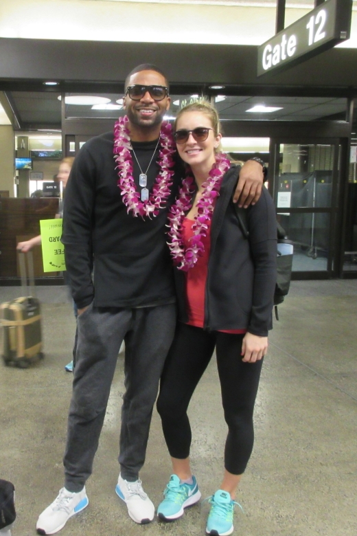 Kauai: Lihue Airport Honeymoon Lei Greeting - Key Points