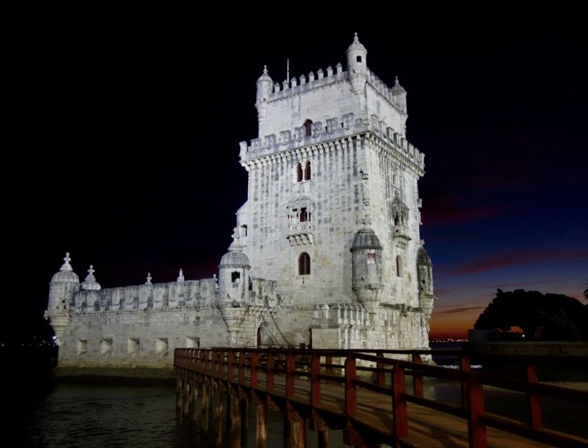 Lisbon by Night Private Tour - Key Points