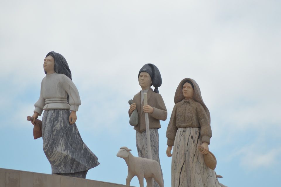 Lisbon: Guided Fatima Pilgrimage Tour With Pickup & Drop-Off - Key Points