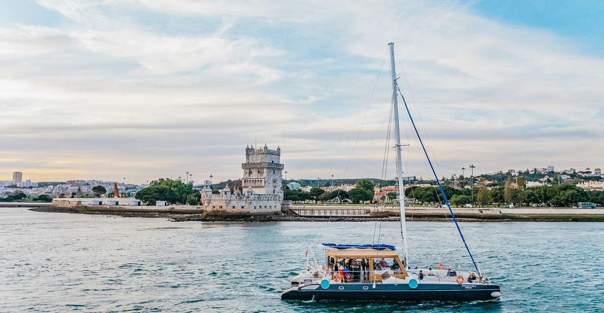 Lisbon: Sunset Catamaran Tour With Music and Drink - Key Points