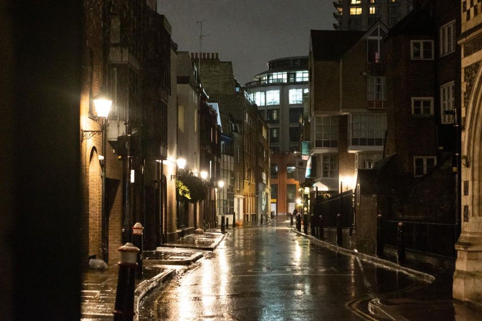 London: 2-Hour Farringdon Paranormal Activity Tour - Key Points