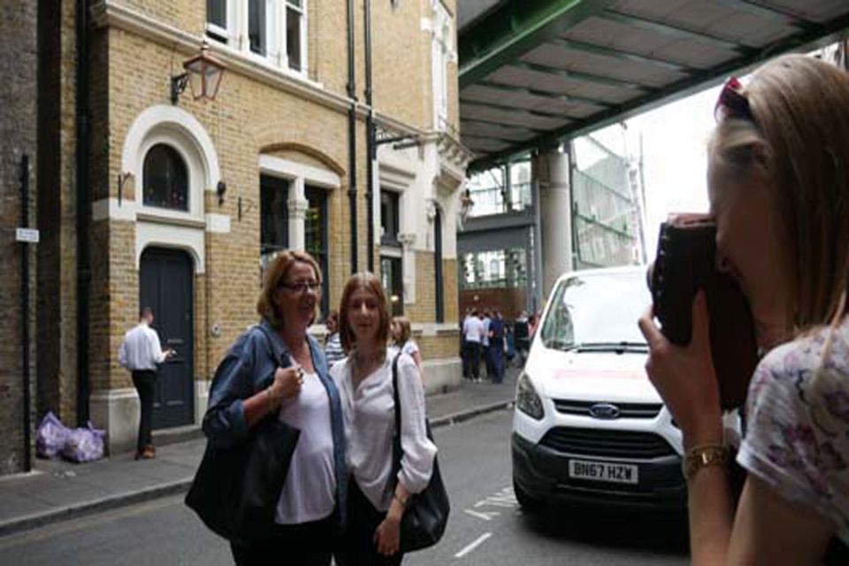 London: Bridget Jones 2.5–Hour Walking Tour - Key Points