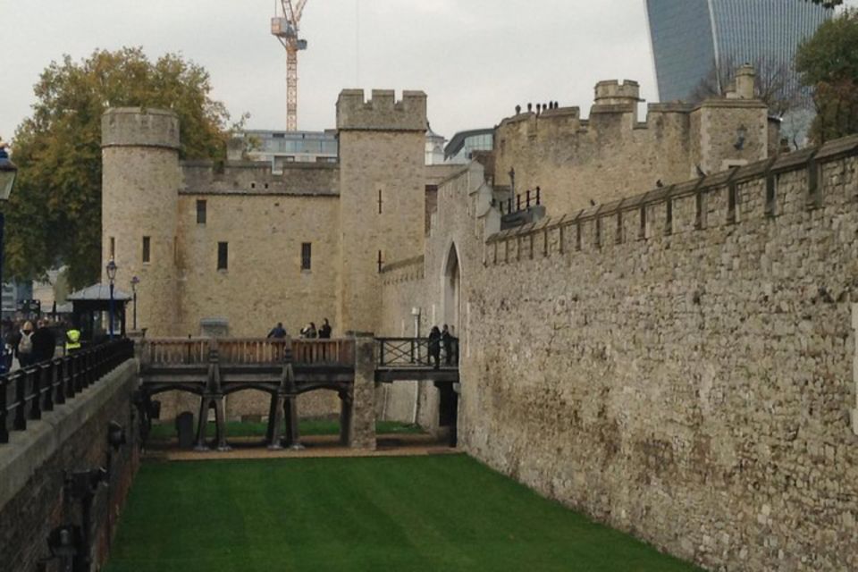 London: Medieval London Self-Guided Audio Tour - Key Points