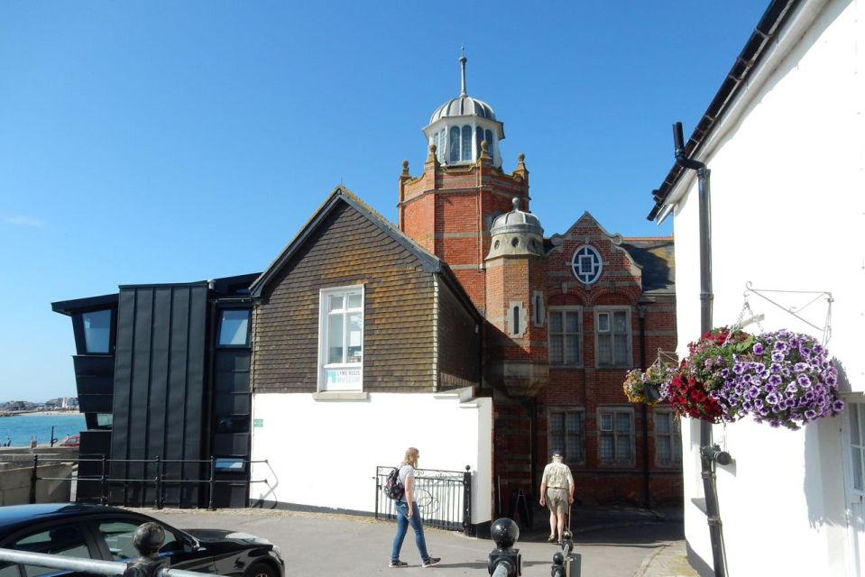 Lyme Regis: Quirky Self-Guided Smartphone Heritage Walks - Key Points