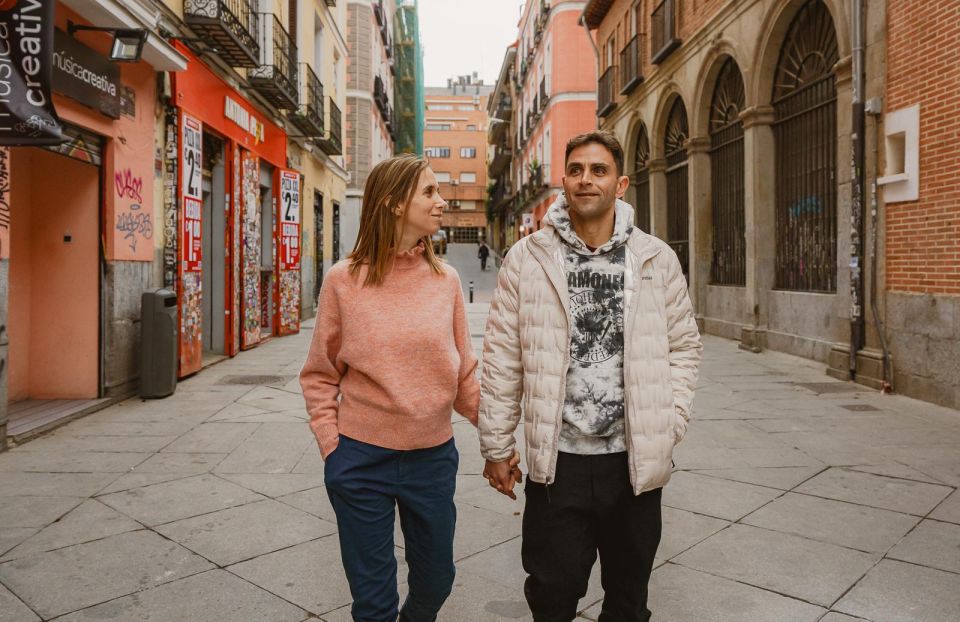 Madrid Love Story: Photography Session for Couples - Key Points