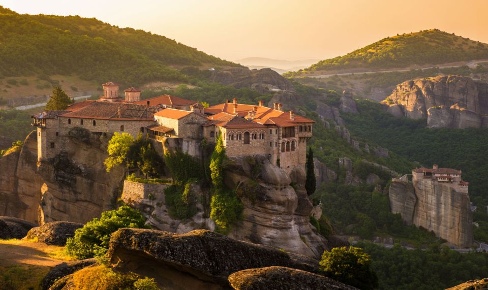 Meteora: Monasteries Tour, Lunch, and Athens Transfer Option - Key Points