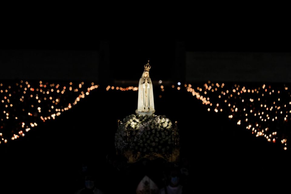 Night Trip to Fátima + Candlelight Procession - Key Points