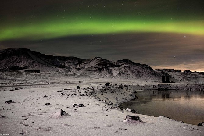 Northern Lights, Small Group With an True Expert Hunter and a Photographer - Key Points