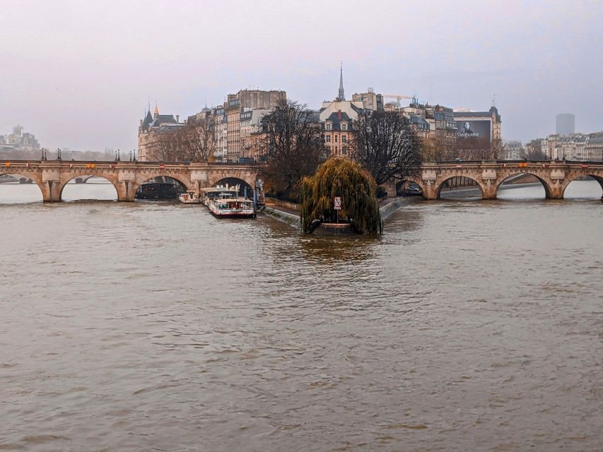 Paris : Game of French Thrones (Walking Tour) - Key Points