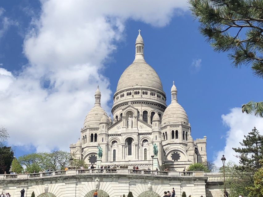 Paris: Guided Treasure Hunt Through Montmartre - Key Points