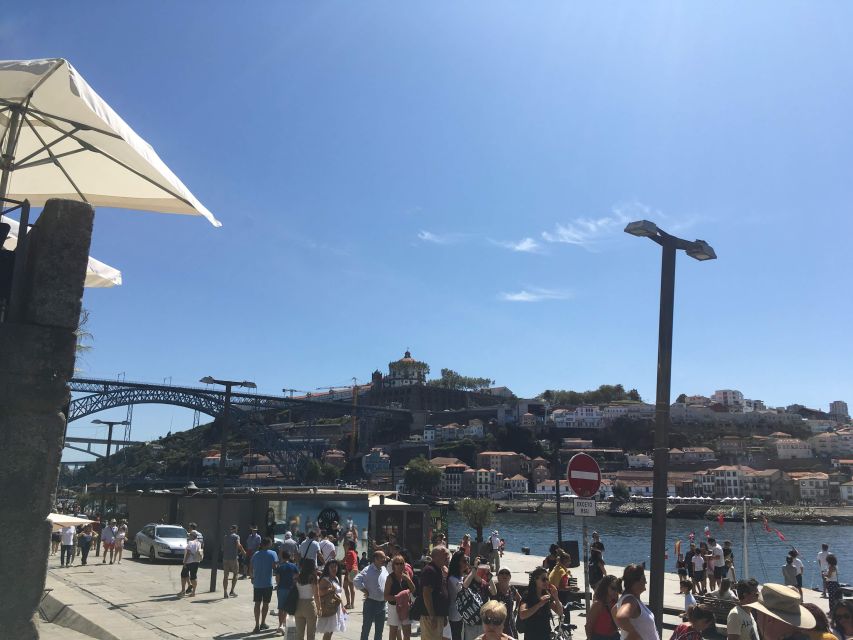 Porto Self-Guided Walking Tour and Scavenger Hunt - Key Points