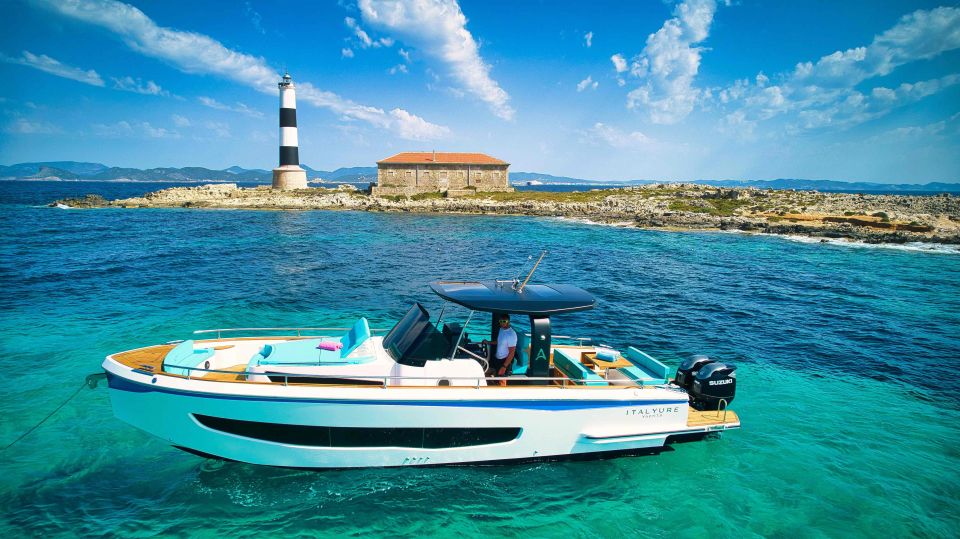 Private and Luxury Boat Day Tour Around Ibiza and Formentera - Key Points