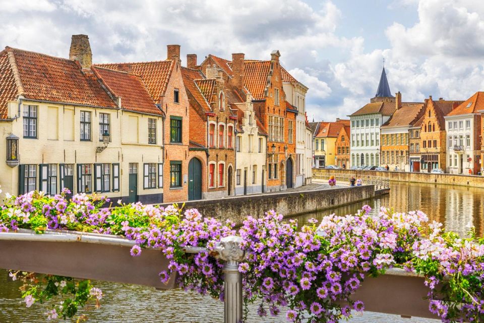 Private Guided Tour of Bruges' Iconic Sites & Chocolate - Key Points