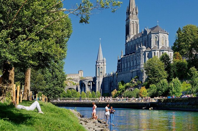 Private Tour of Lourdes and the Three Sacred Temples - Key Points