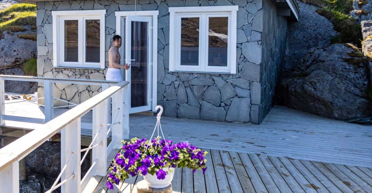 Skarsvaag: Arctic Sauna & Ice Bathing in the Barents Sea - Key Points