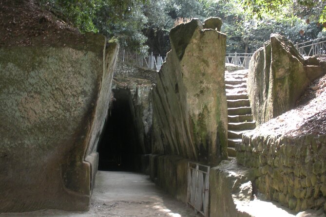 Tour in the Ruins of Cuma With an Archaeologist. - Key Points