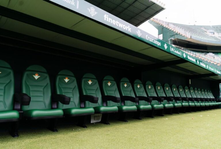 Sevilla: Real Betis Tour at the Benito Villamarín Stadium