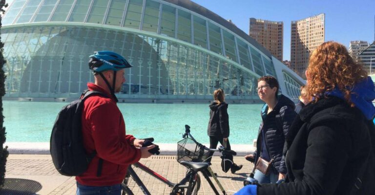 Valencia: City Bike Tour